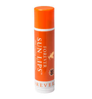 Forever Sun Lipsissä on aurinkosuojakerroin 30. Se suojaa huulia ja sisältää Aloe veraa, joka tekee huulista pehmeät ja kimmoisat säässä kuin säässä.